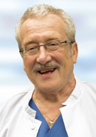 Dr. Tomás Kucera